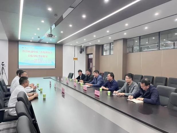 10.198.jpg 10.198.jpg