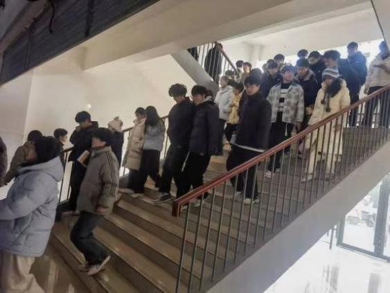 b6f5958df8fedb16a951908180b62f65