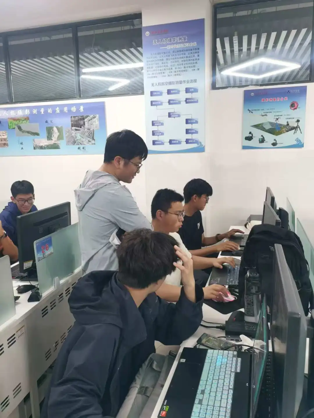 图片2.png 图片2.png